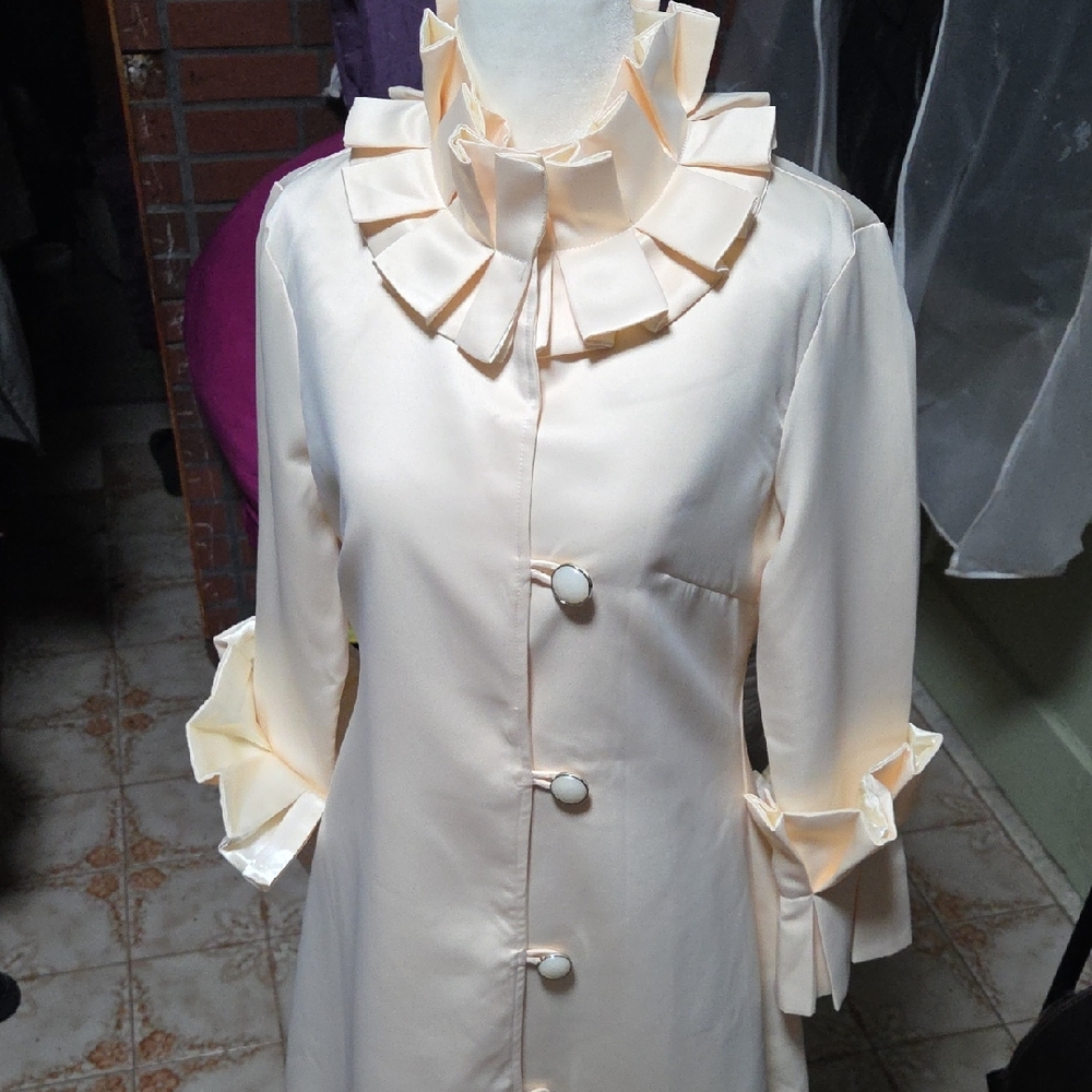 Elegant Cream Ruffle Collar Coat